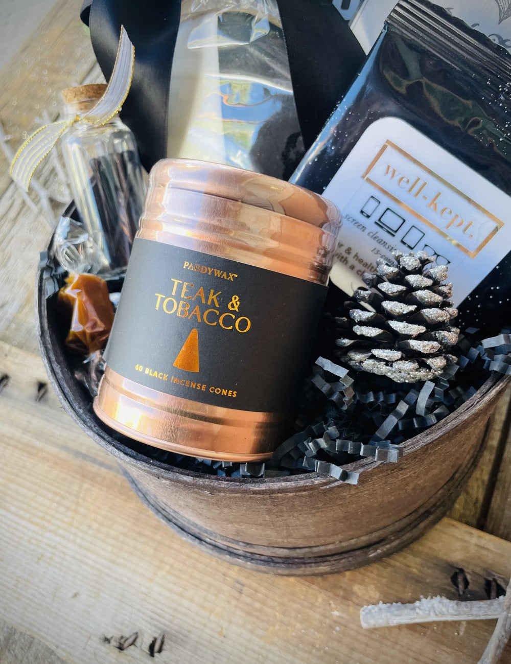 Men_s Holiday Gift(1).jpeg