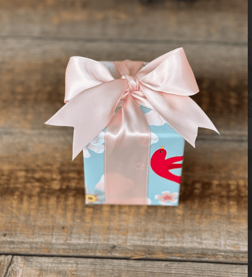 Mobile_Gift_Wrap_Nifty_Package_Co_Jonny_Ive.png