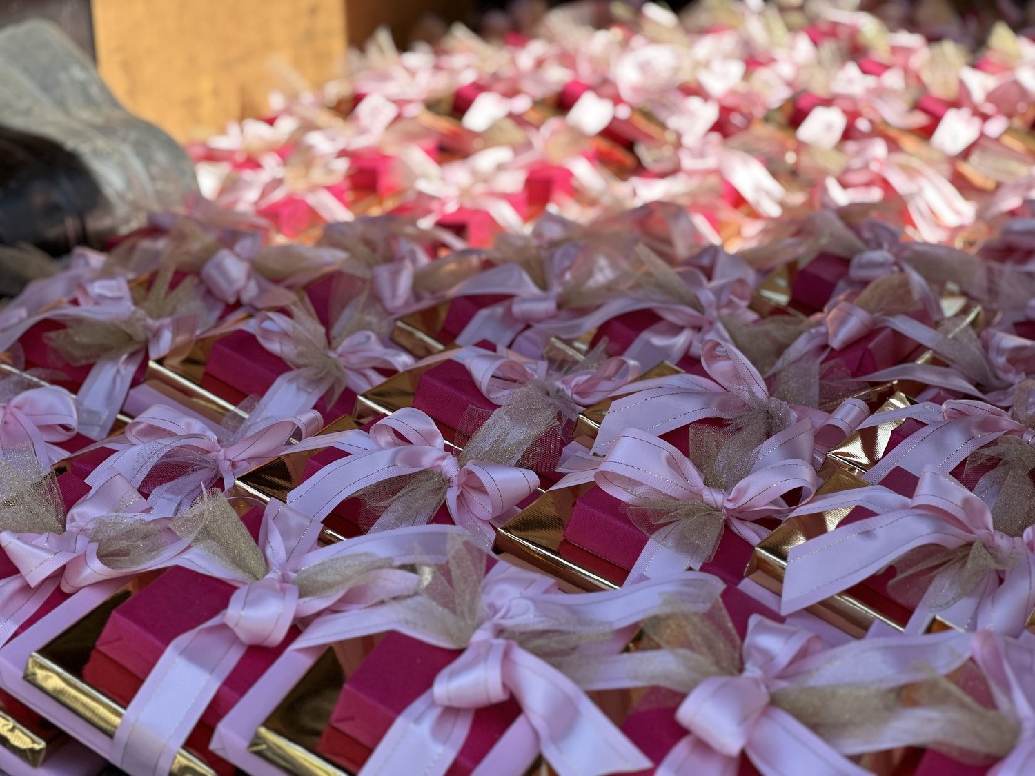 Mobile_Gift_Wrap_Nifty_Package_Co_Too_Faced_Cosmetics_2.jpg