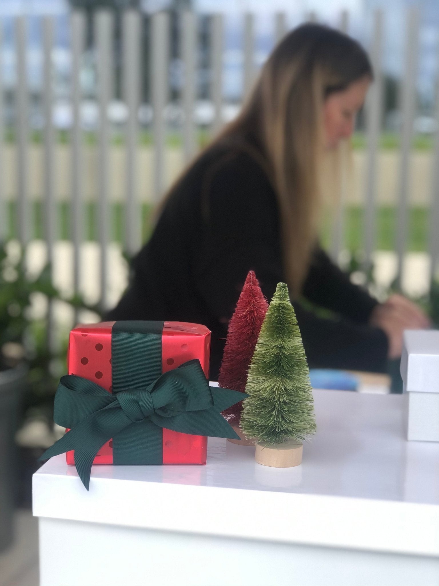 The Ultimate Guide to Holiday Gift Wrapping: Why Hire a Pro and How FeteTango Makes It Effortless - Nifty Package Co
