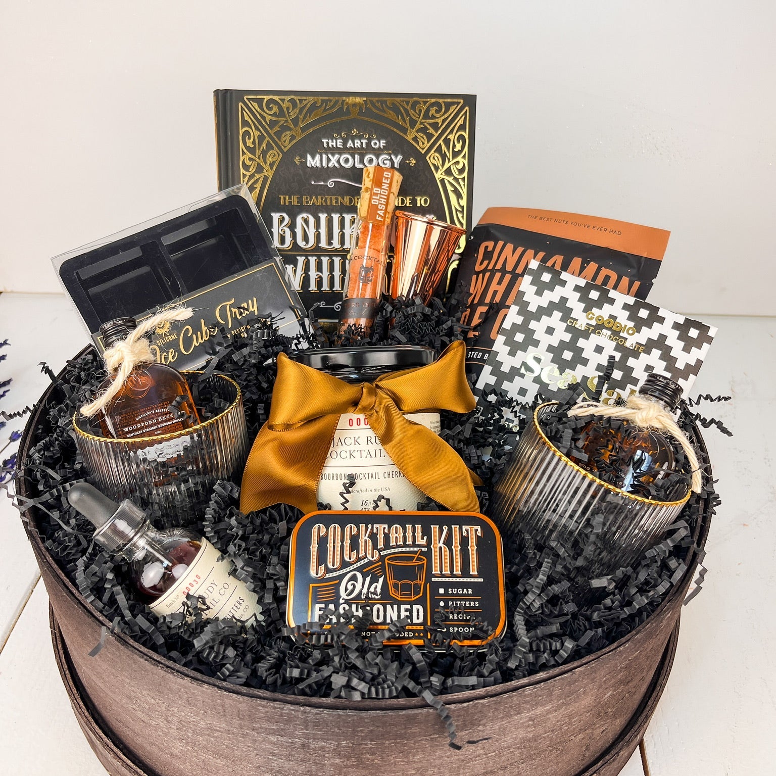 Hand-curated gift baskets for men!