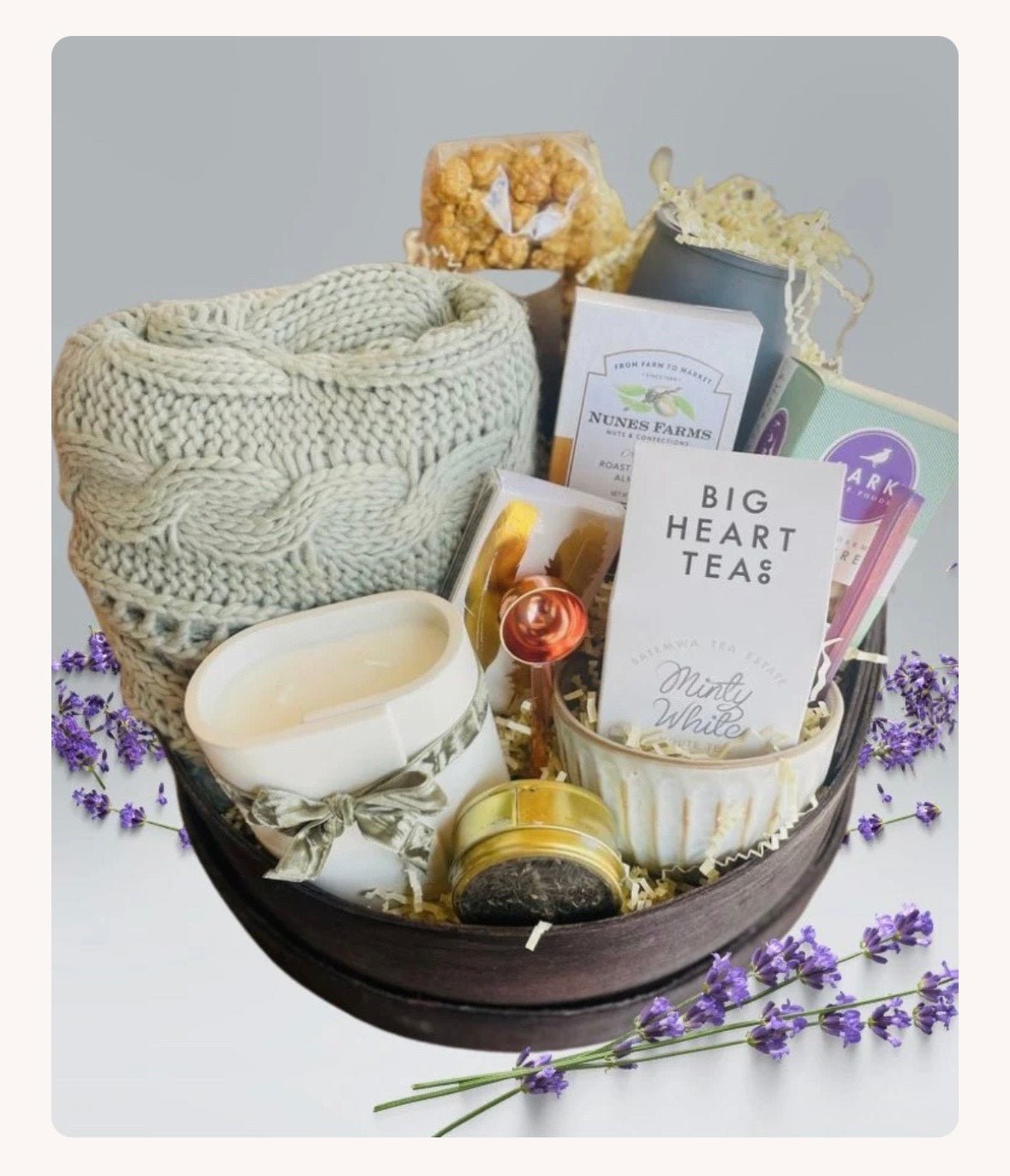 Custom Luxury Gift Baskets or Corporate Gifts - Nifty Package Co