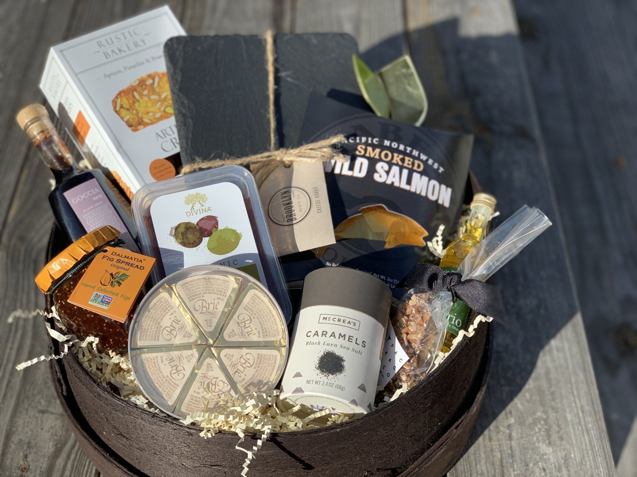 Large Foodie Gift Basket - Nifty Package Co